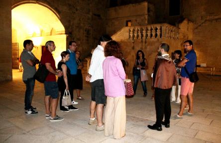 Visita guidata in abiti d'epoca a Castrignano dei Greci sabato 10 agosto